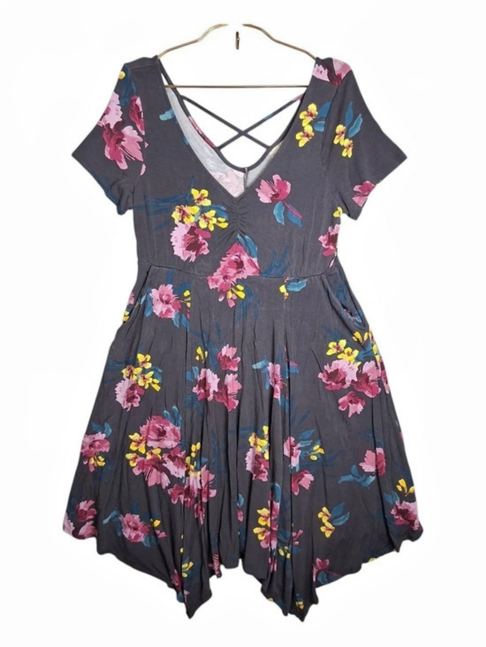 Torrid Super Soft Dress Womens 1 1X Gray Floral Lattice Back Handkerchief Pocket